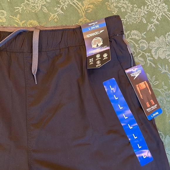 Speedo Swim Shorts Trunks Men's Sz largeTech Volley Comfort Liner Black/Grey NWT - Picture 2 of 9